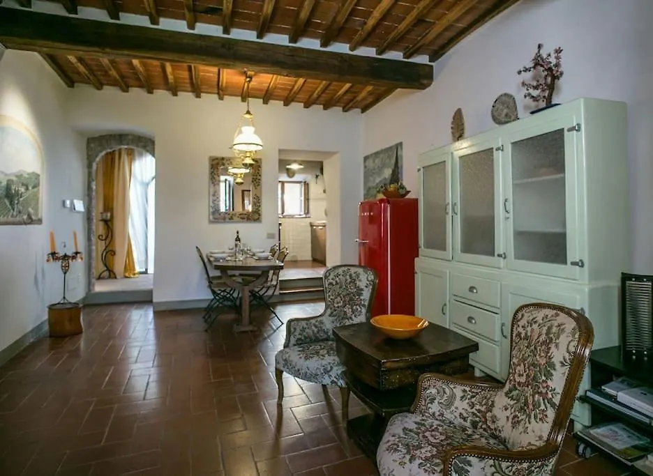 Feriehus Tuscan Style Apartment, Shared Pool Gaiole in Chianti